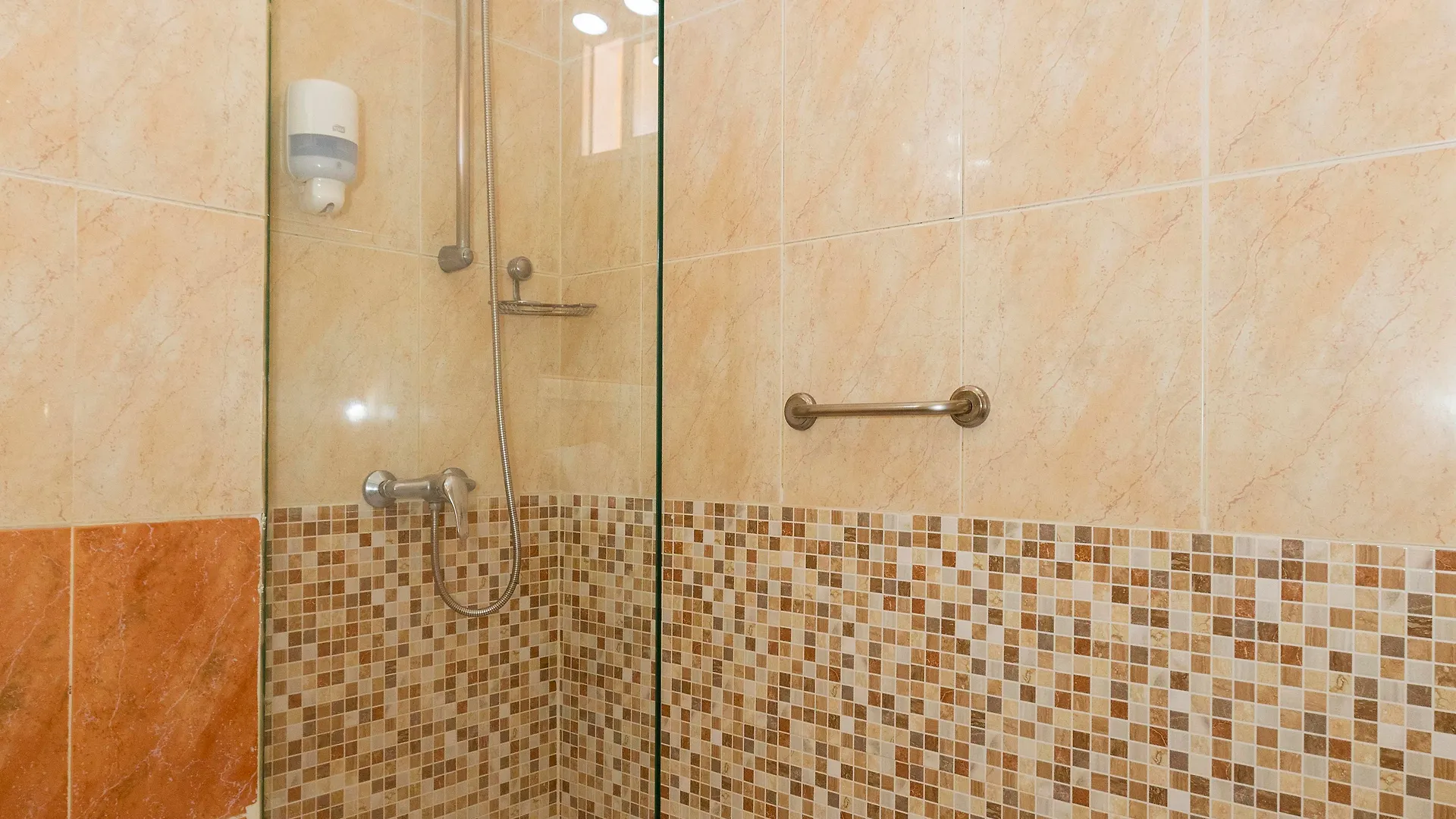 אדחה Villa De Adeje Beach 3*,