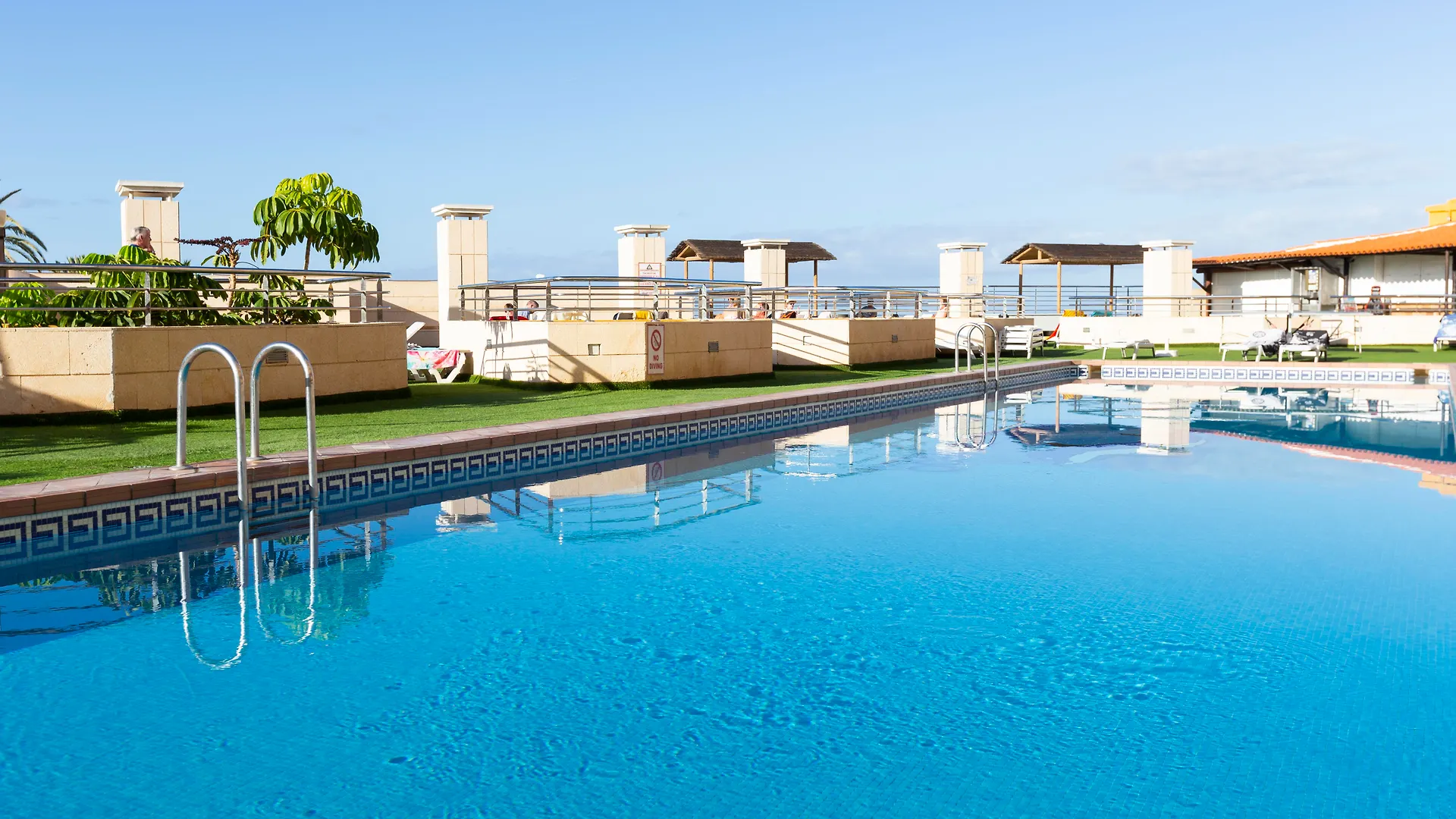 מלון אדחה Villa De Adeje Beach